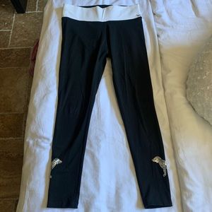 Pink leggings (never worn)